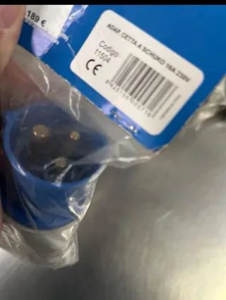 Lote 6 enchufes industriales azules