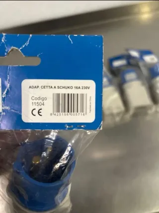 Lote 6 enchufes industriales azules