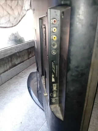 Televisión Philips Negra