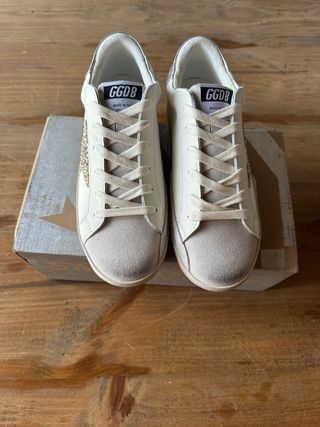 Golden Goose Superstar Blanco y Dorado