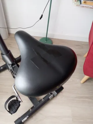 Bicicleta estática - Le falta carcasa.