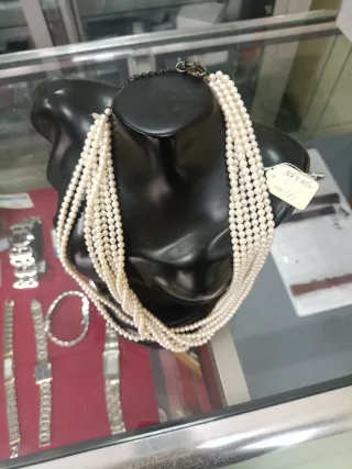 Collar de perlas de río y cierre de plata