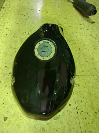 Depósito Gasolina Suzuki GS500 Negro