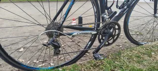 Bicicleta Carretera Orbea Negra y Azul