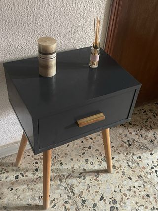 Mesita de noche moderna