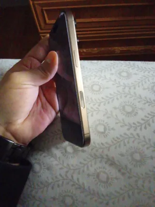 iPhone 16 Pro Como Nuevo NEGOCIABLE