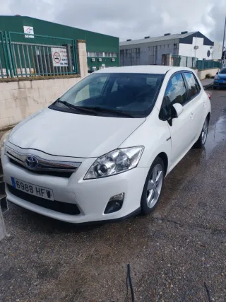 Toyota Auris 2011