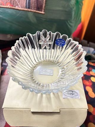 Ciotola/svuotatasche in vetro con fiore