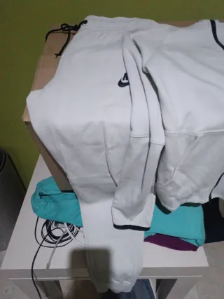 Conjunto Nike S Beige