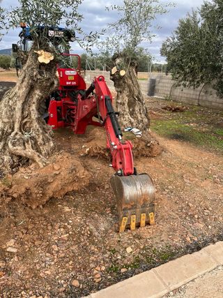 Retroexcavadora BHF 225 GeoTech retro para tractor