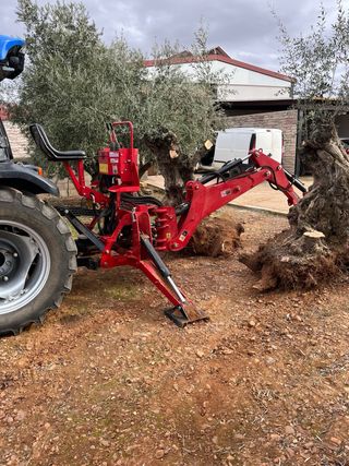 Retroexcavadora BHF 225 GeoTech retro para tractor
