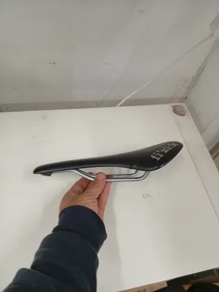 Sillín Fizik Antares Negro