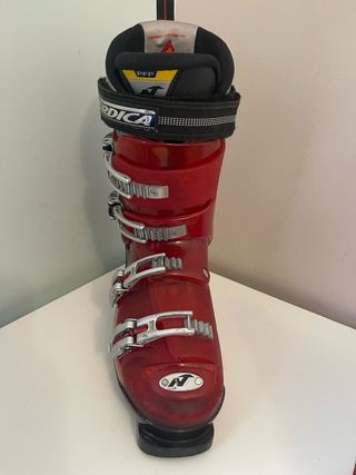 Bota de esquí Nordica Roja