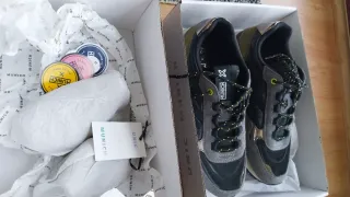 Deportivas Munich Talla 39 con caja original