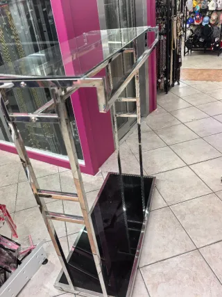 Perchero de metal y cristal