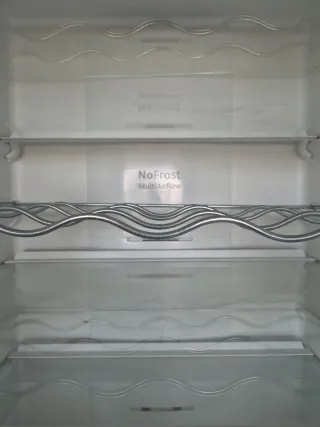 Nevera Bosch mod KGN39XI4  400l 200 cm