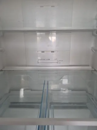 Nevera Bosch mod KGN39XI4  400l 200 cm