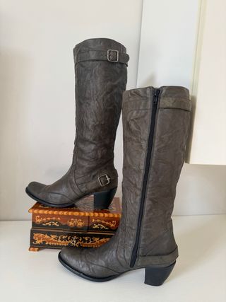 Stivali alti in vera pelle