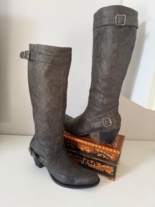 Stivali alti in vera pelle