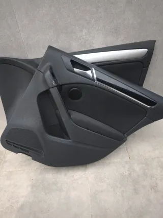 Paneles Puertas VW Golf 6