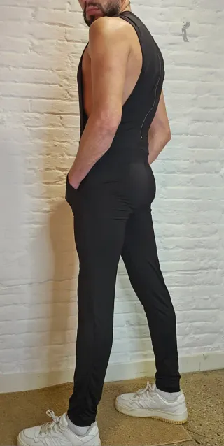 Mono largo sin mangas