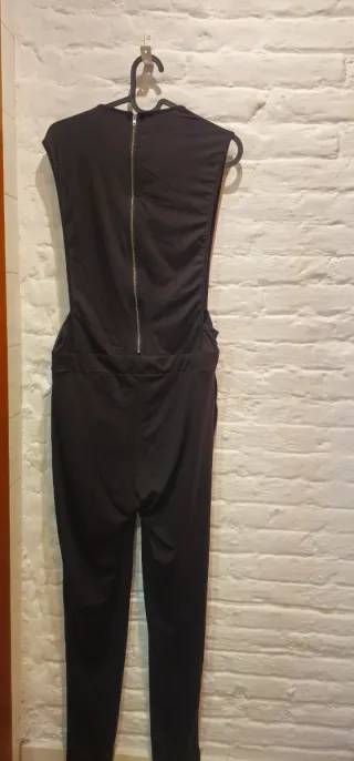 Mono largo sin mangas