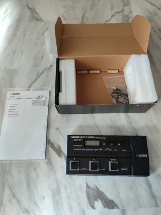BOSS GT-1 Pedalera Multiefectos Guitarra