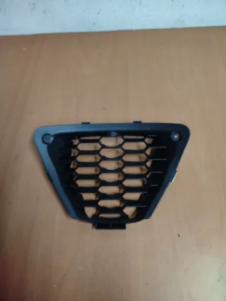 Rejilla Radiador Honda Forza