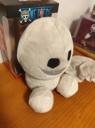 Muñeco de peluche blanco