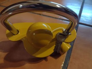 Antirrobo y Sujeta Matrícula Remolque