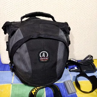 Cámara Nikon D90 + Objetivo Nikkor 18-200