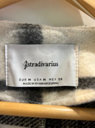 Gabardina Stradivarius Cuadros