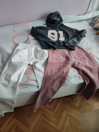 Lote vaqueros blancos y rosas + sudadera gris