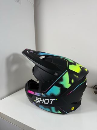 Casco Motocross SHOT Race Gear