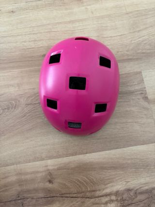 Patines en linea rosas y morados mas casco.