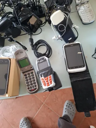 Lote 15 Móviles Motorola y Nokia