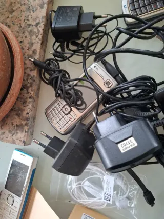 Lote 15 Móviles Motorola y Nokia