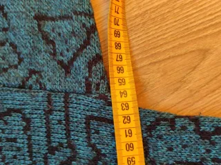 Jersey cuello pico estampado