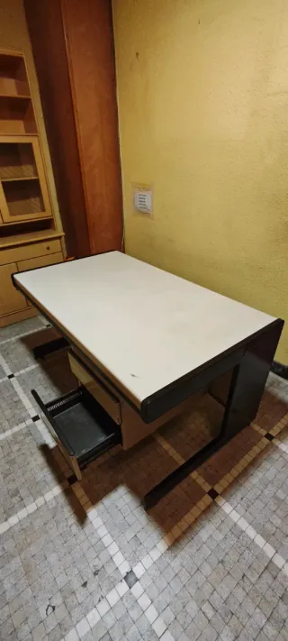 Mesa de oficina ROMEO 140x80cm con cajonera