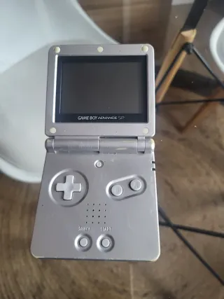 Nintendo Game Boy Advance SP Plata