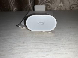 Cargador Apple USB-C 20W
