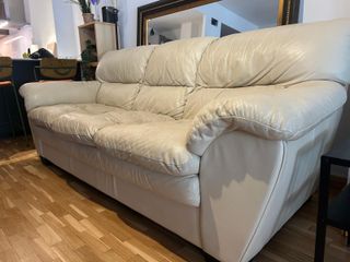 Sofá de piel beige 3 plazas