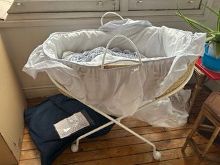 Cuna Moisés Mimbre con Soporte