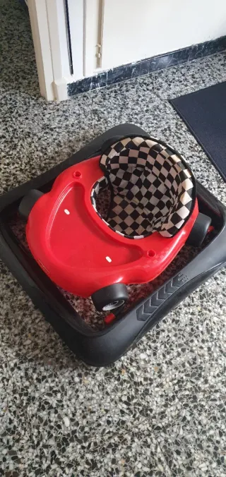 Andador bebé coche de carreras rojo