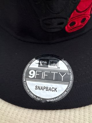 Gorra New Era Chicago Bulls Negra Roja