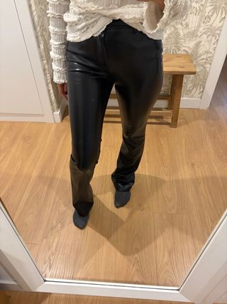 Pantalón cuero acampanado High Spirit T.34