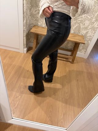 Pantalón cuero acampanado High Spirit T.34