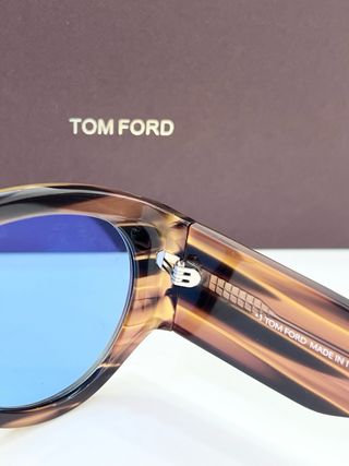 Occhiali Tom Ford 1044 Bronson, completi di tutto