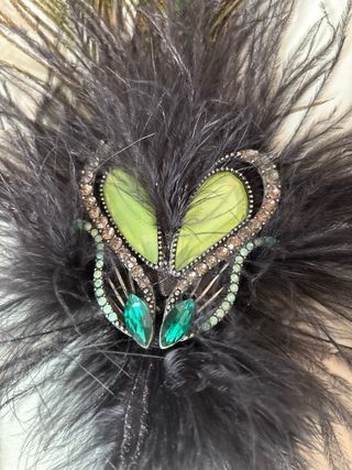 Broches Estilo Vintage. Piedras, Plumas Pavo Real