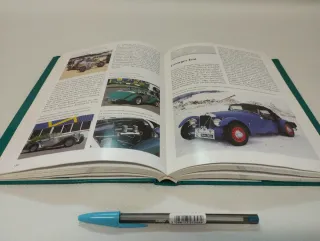 La enciclopedia de los coches de la epoca / The...